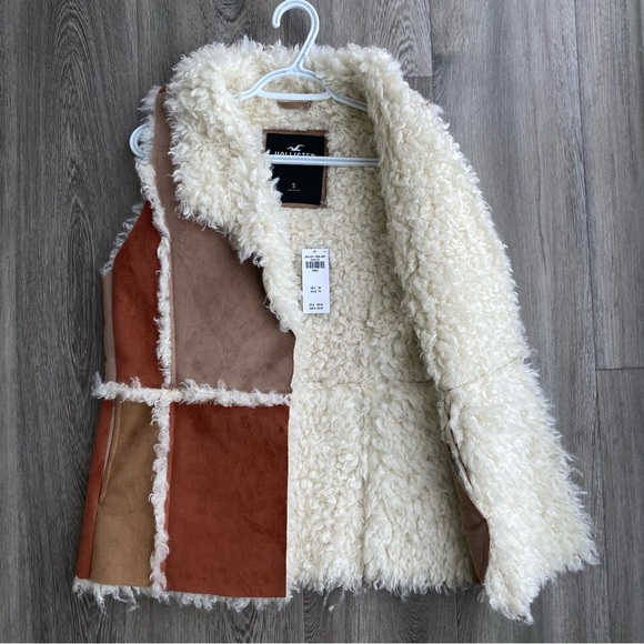 Faux Shearling Vest from Hollister - Picture 3 of 7